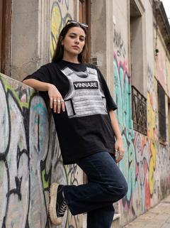 Remera Armored negra Vinnare en Cordón, Montevideo