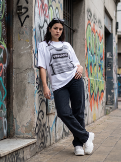 Remera Armored blanca Vinnare en Cordón, Montevideo